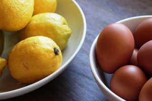 Яйцо и лимон
